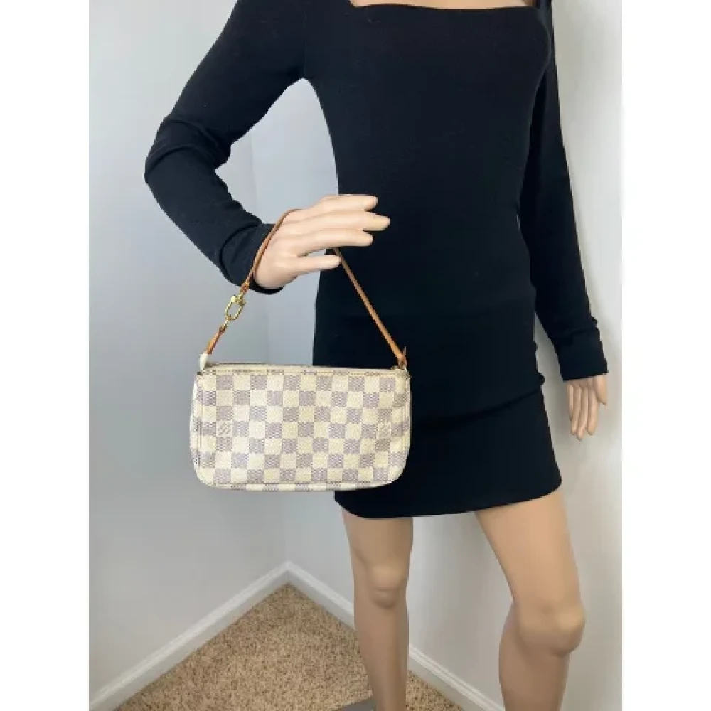 Louis Vuitton Vintage Pre-owned Leather handbags White Dames