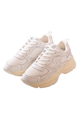 chaussures-de-sport-blanches-pour-femmes