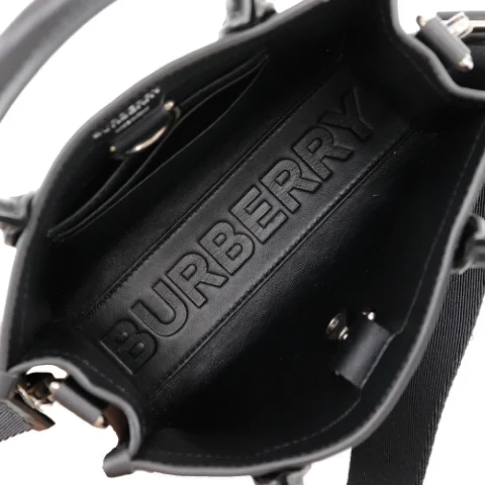Burberry Vintage Pre-owned Leather handbags Black Dames