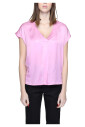 chemisier-rose-a-col-en-v-printemps-ete