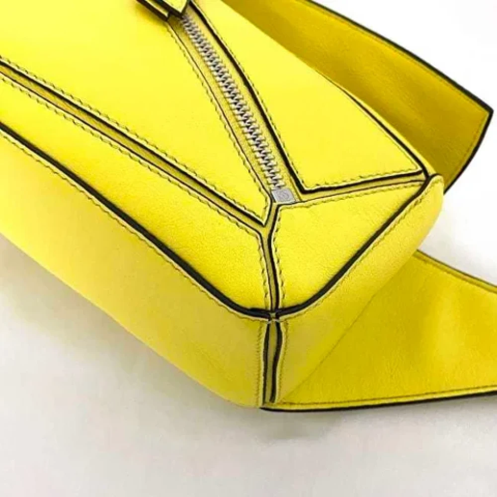 Loewe Pre-owned Fabric pouches Yellow Dames