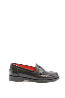 stylish-moccasins-for-everyday-comfort