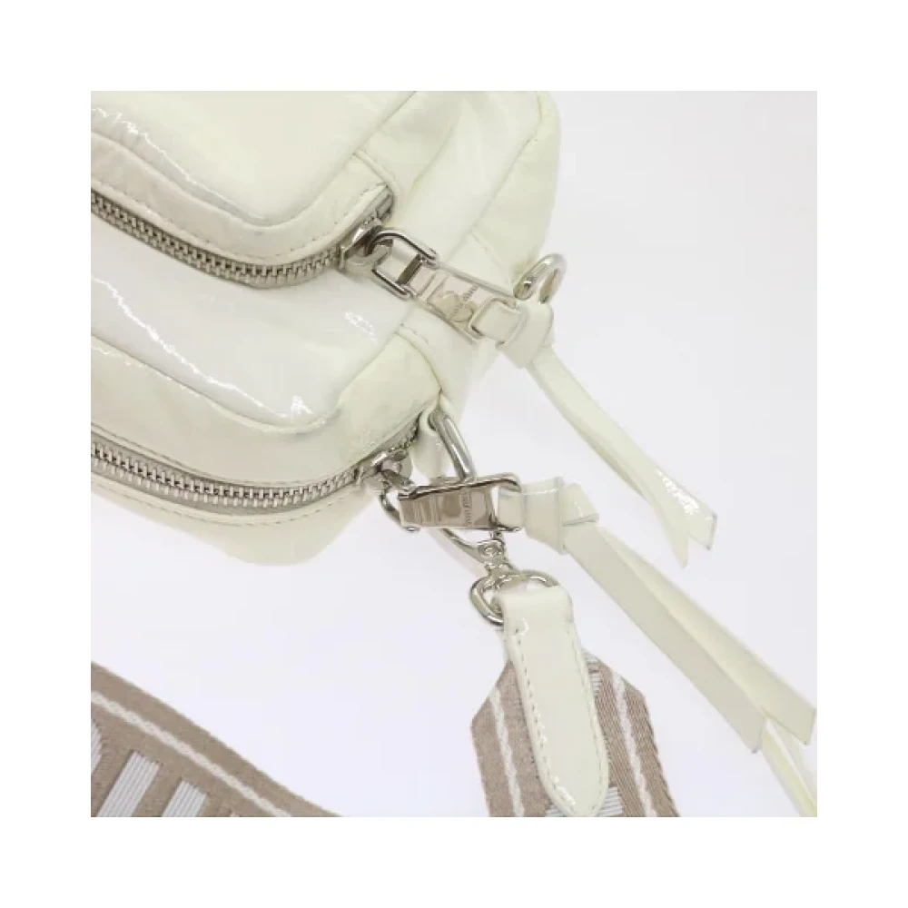 Miu Pre-owned Fabric shoulder-bags White Dames