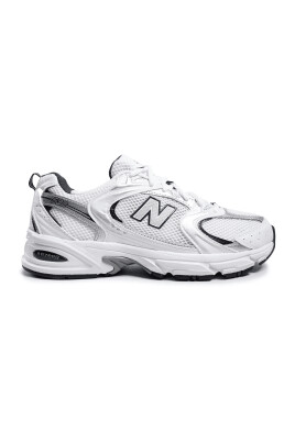 retro-running-sneakers-mr530