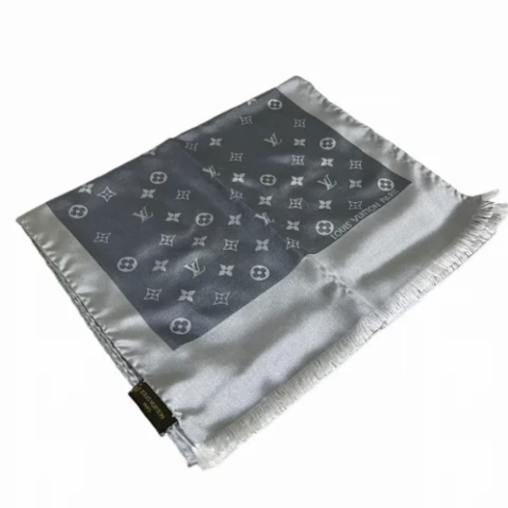 Louis Vuitton Vintage Pre-owned Silk scarves Gray Dames