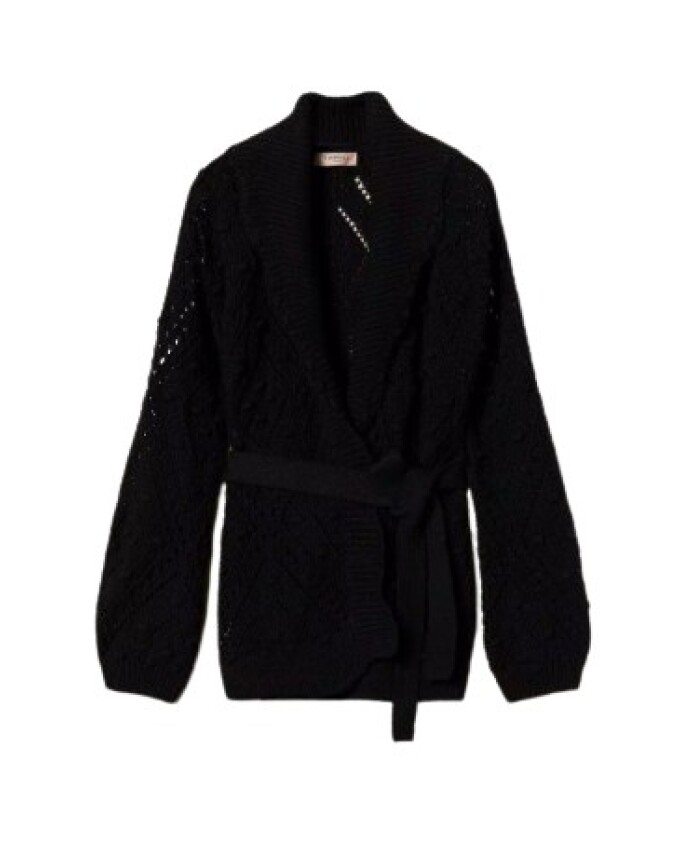 gilet-en-maille-ajouree-avec-ceinture