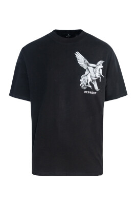 black-t-shirt-elegance-in-motion