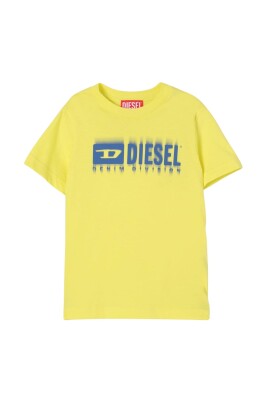 graphic-tee
