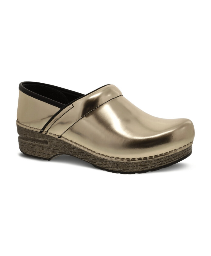 sabots-en-cuir-dore