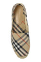 chaussures-avec-motif