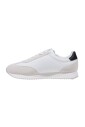 baskets-blanches-en-cuir-a-lacets