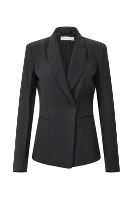 blazer-ajuste-avec-des-accents-modernes