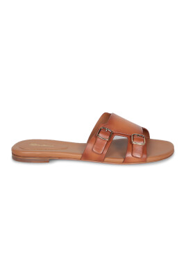 brun-lader-sommarsandaler