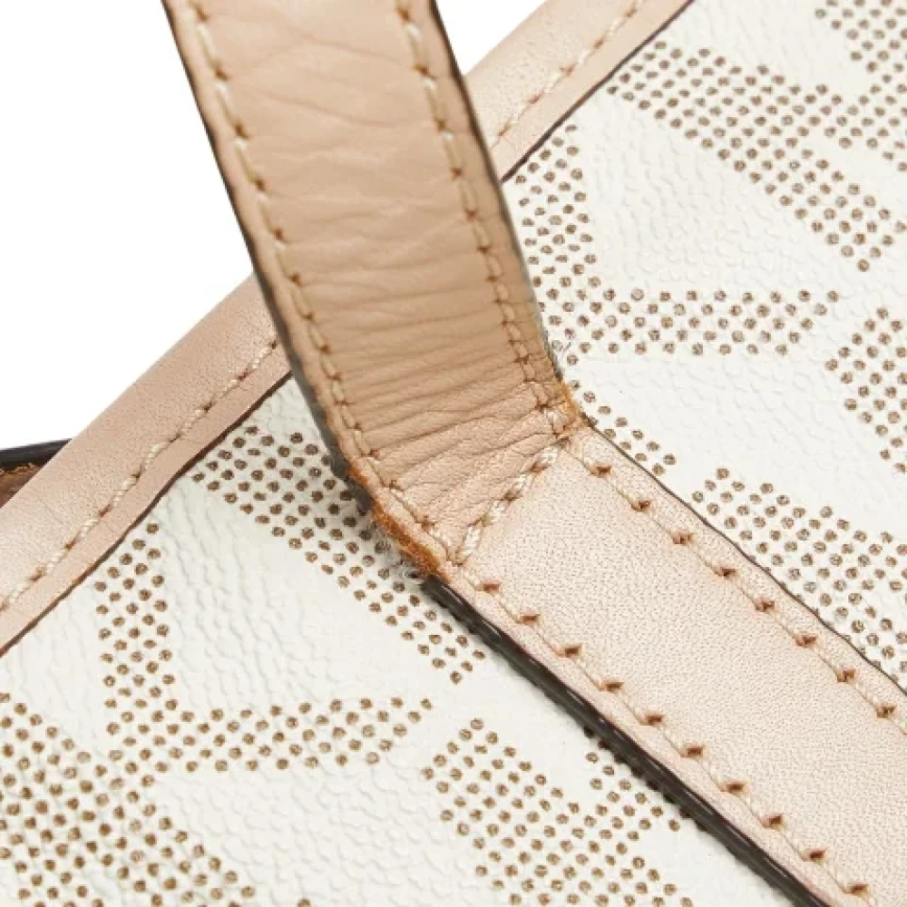 Michael Kors Pre-owned Canvas shoulder-bags Beige Dames