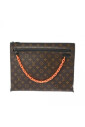 pre-owned-toile-pochettes-minaudieres