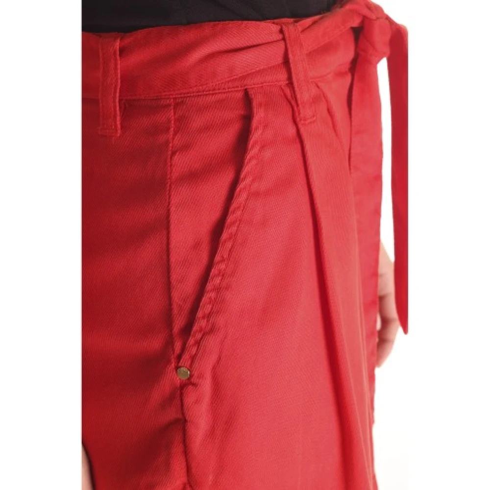 Guess Korte broek voor vrouwen Red Dames