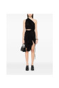 robe-noire-drapee-avec-detail-rassemble