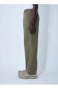 pantalon-en-coton-avec-logo-patch