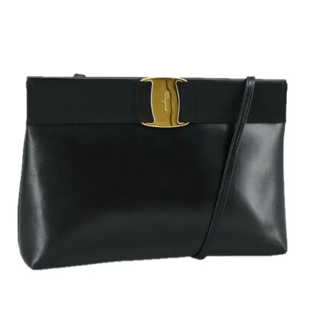 Salvatore Ferragamo Pre-owned Leather shoulder-bags Black Dames