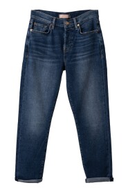 Straight Jeans