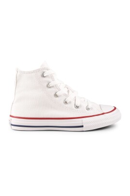 white-canvas-sneakers-with-chuck-taylor-patch