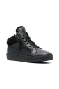 black-elegant-closed-flats-sneakers