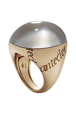 white-mother-of-pearl-and-rock-crystal-ring