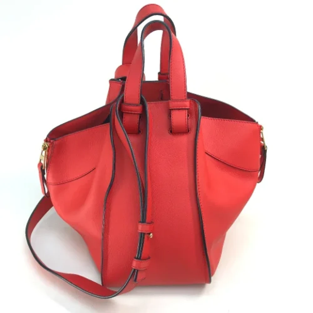 Loewe Pre-owned Leather handbags Red Dames