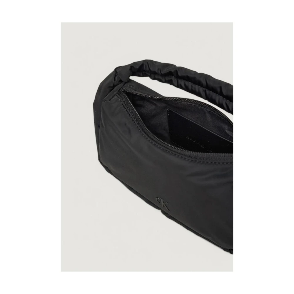 Calvin Klein Jeans Mini Rits Handtas met Schouderband Black Dames