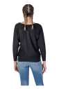 maille-noire-a-manches-longues