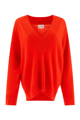 luxurious-red-cashmere-knitwear