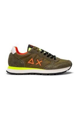 fluo-green-military-sneaker
