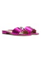sandales-plates-en-cuir-rose-style-elegant