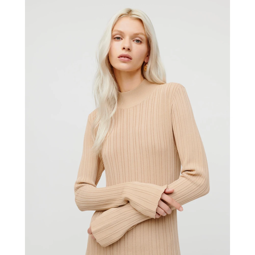 IVY OAK Flowing Gebreide Jurk in Karamel Beige Dames
