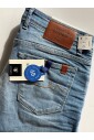 slim-fit-jeans