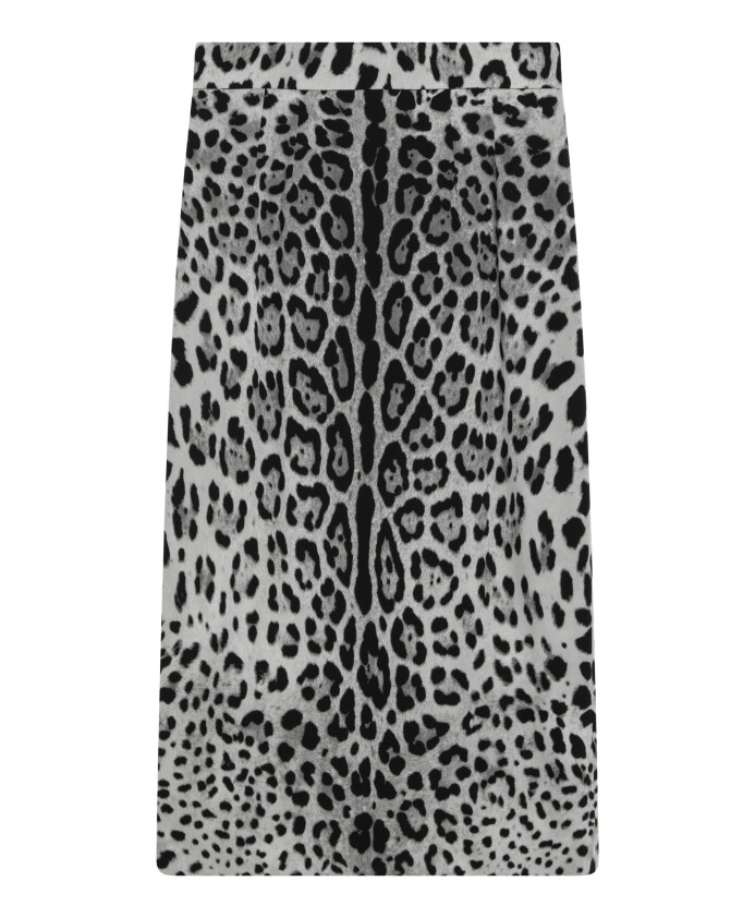 jupe-longue-dans-un-style-tendance