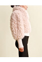 veste-en-fausse-fourrure-cotelee-confortable