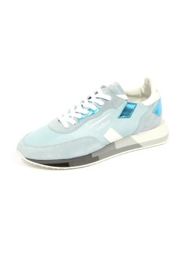 lysbla-stof-suede-lav-top-sneaker