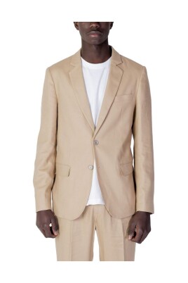 sophisticated-beige-linen-suit