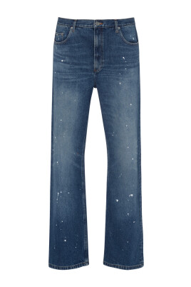 relaxed-jean-in-blue-denim