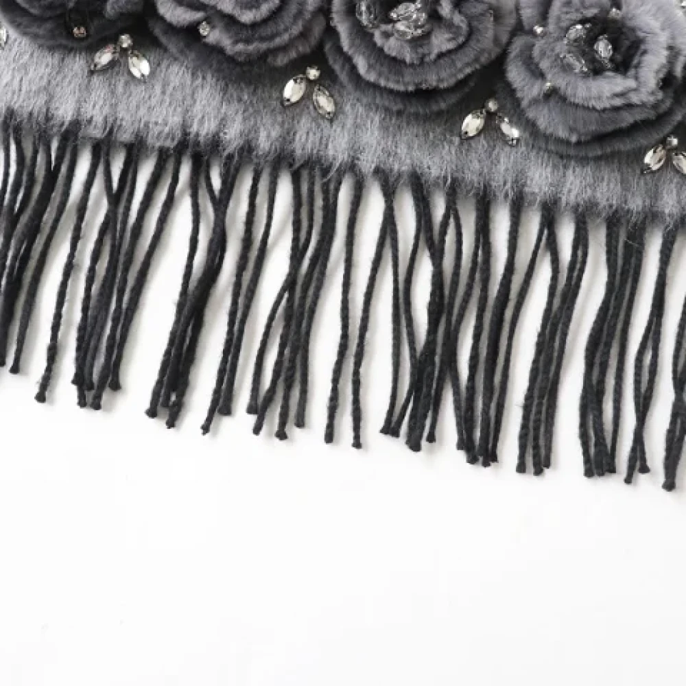 Valentino Vintage Pre-owned Silk scarves Gray Dames