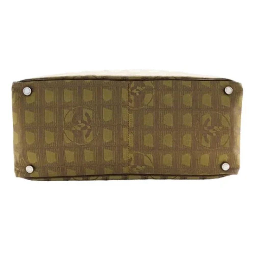 Chanel Vintage Pre-owned Nylon handbags Green Dames