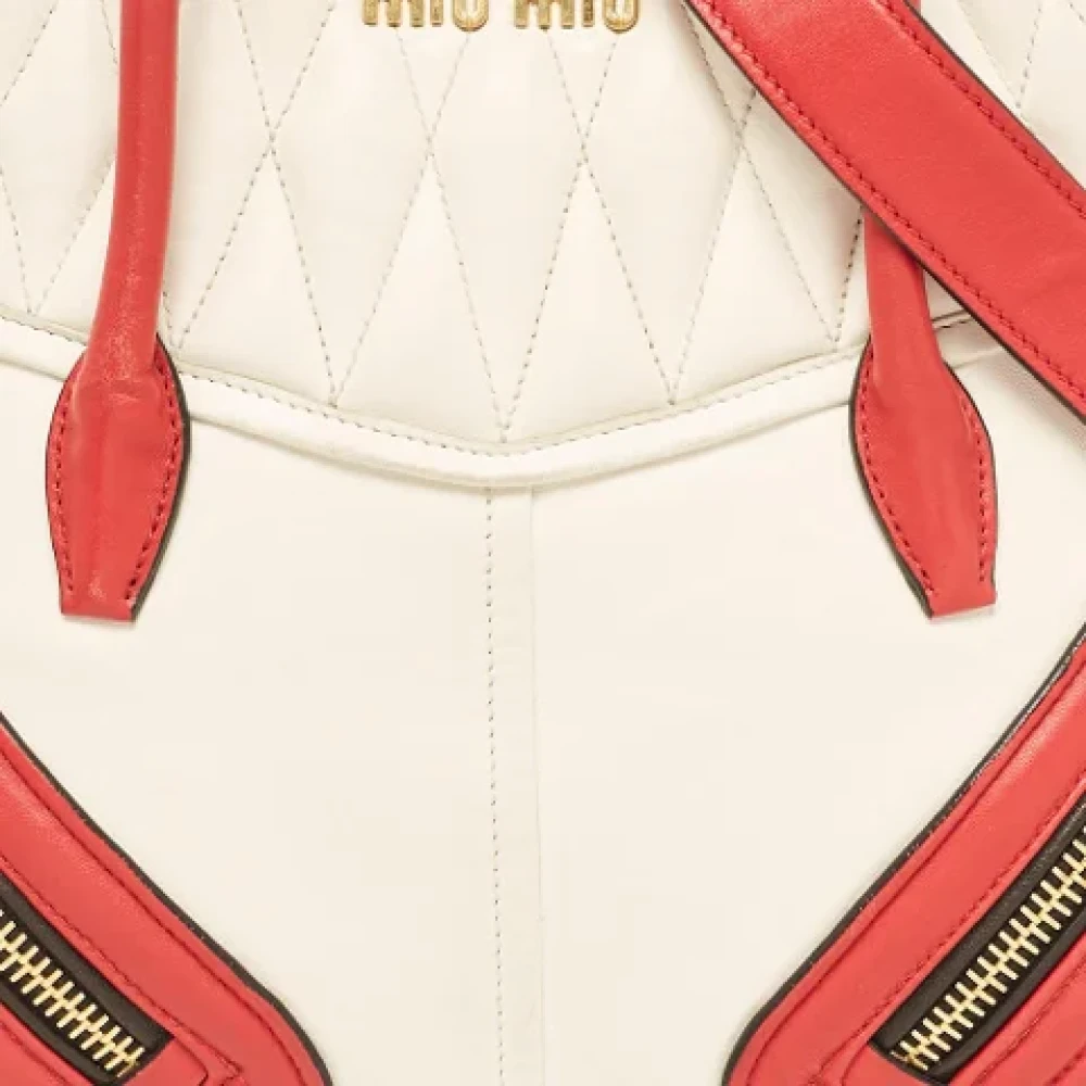 Miu Pre-owned Leather handbags Red Dames