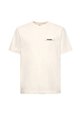 t-shirt-elegant-avec-une-touche
