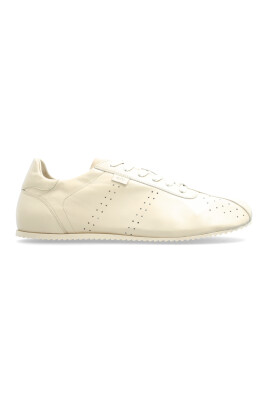 chaussures-de-sport-en-cuir