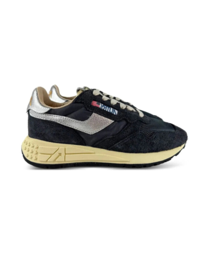 sneaker-retro-en-daim-noir