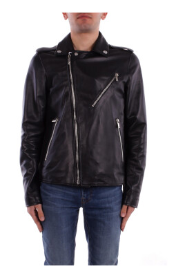 black-zipper-coat-with-pockets