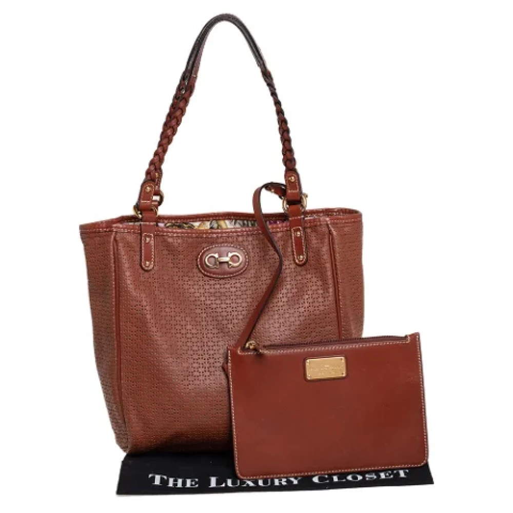 Salvatore Ferragamo Pre-owned Leather totes Brown Dames