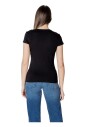 t-shirt-noir-en-coton-a-col-en-v