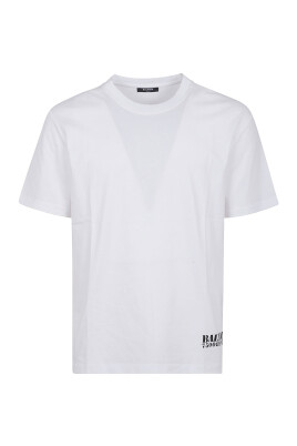 t-shirt-blanc-avec-impression-de-logo